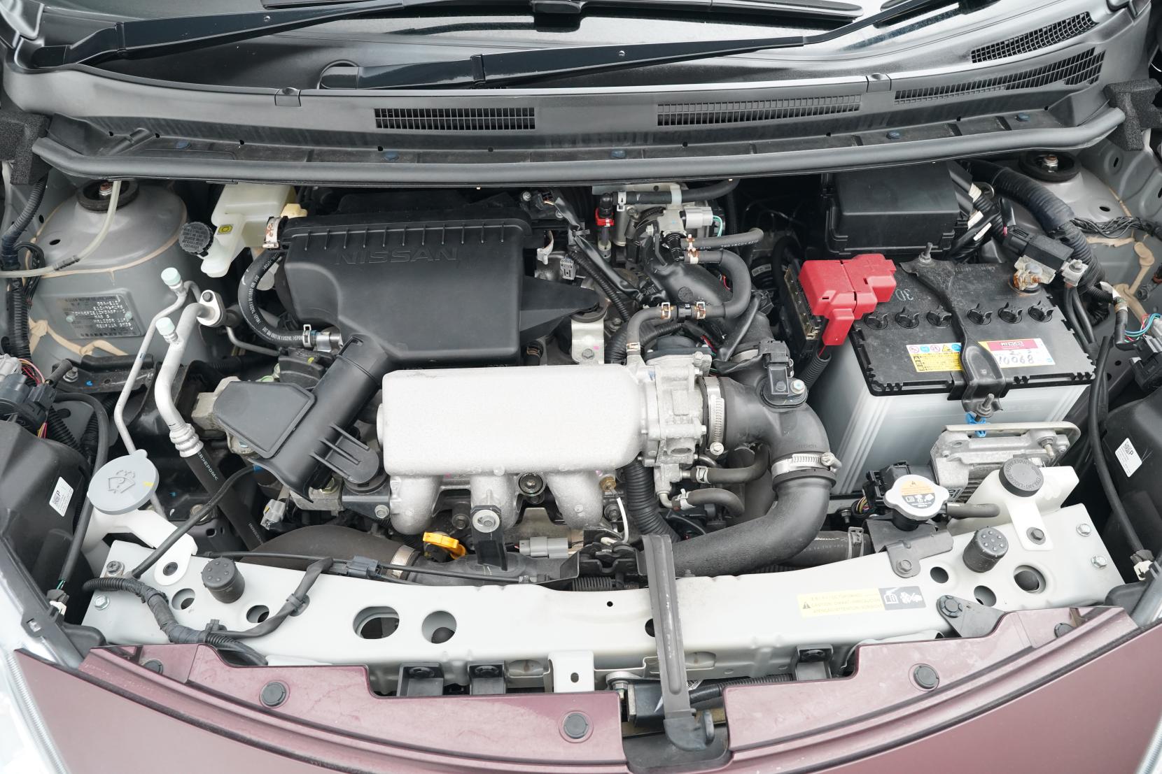 Nissan Note (2004–present) Medalist Emergency Brake