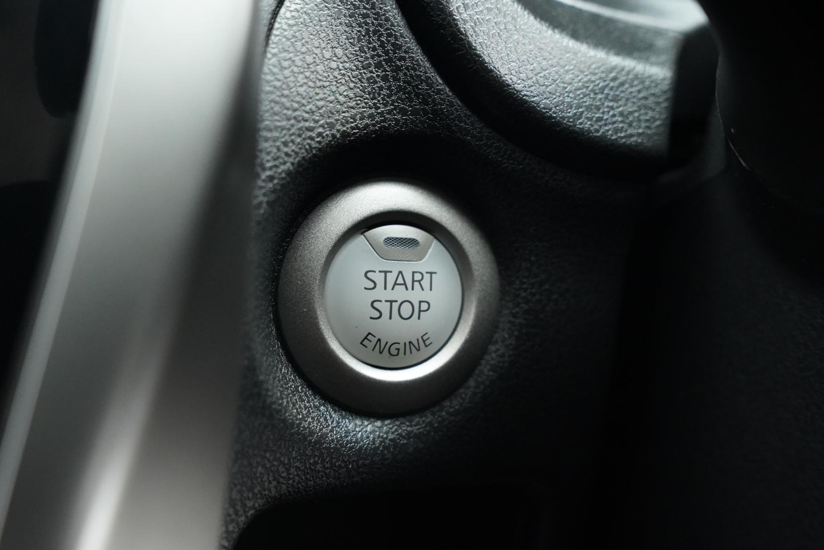 Nissan Note (2004–present) Medalist Emergency Brake