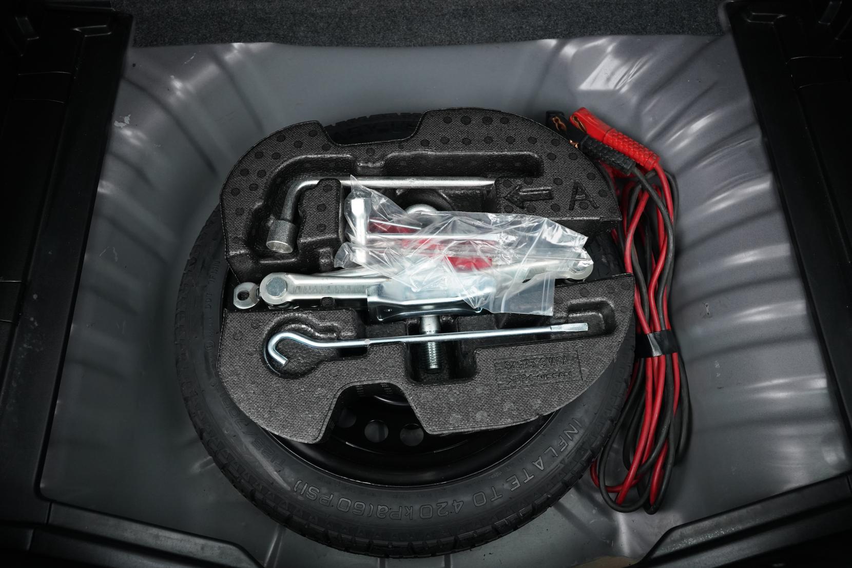 Nissan Note (2004–present) Medalist Emergency Brake