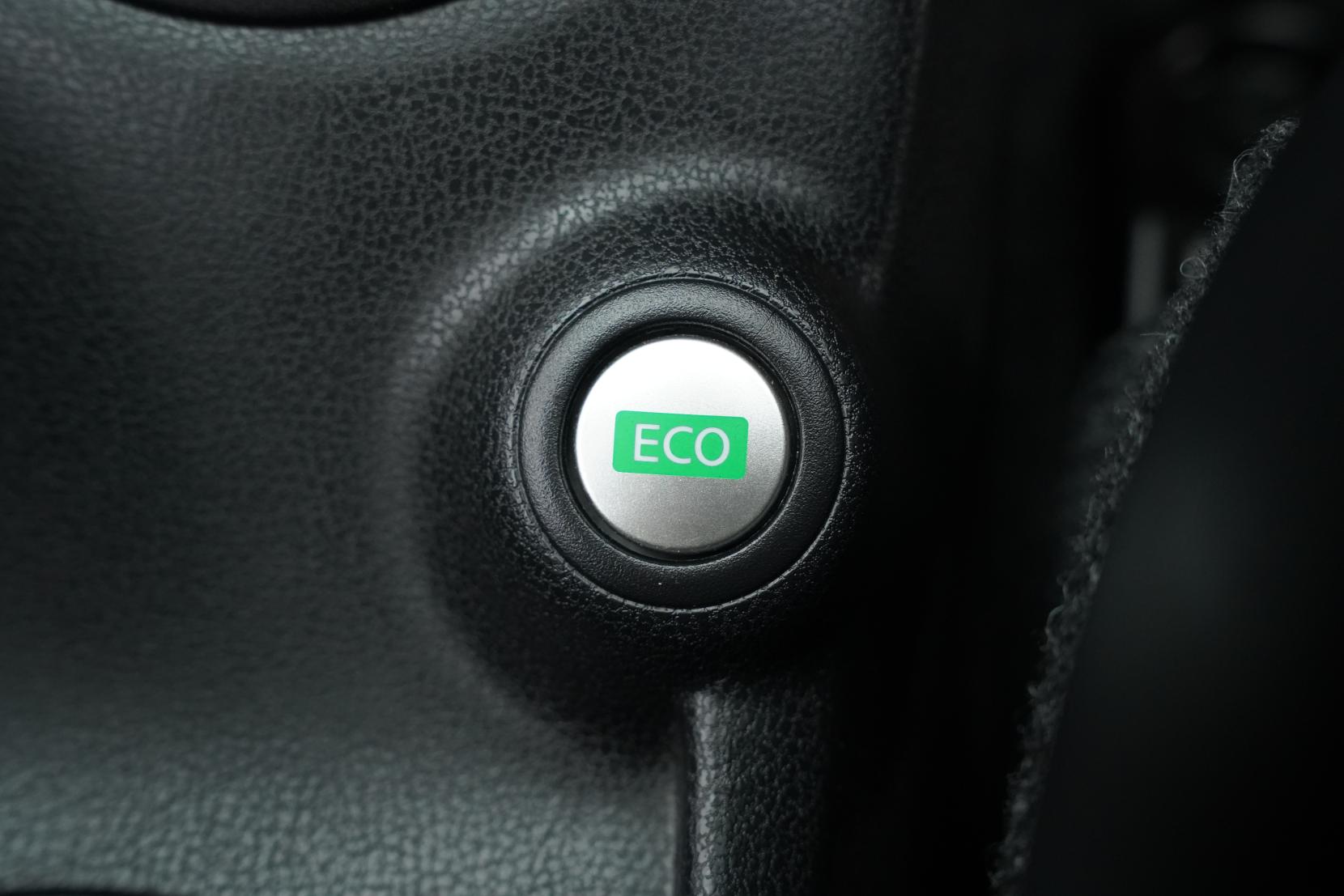 Nissan Note (2004–present) Medalist Emergency Brake