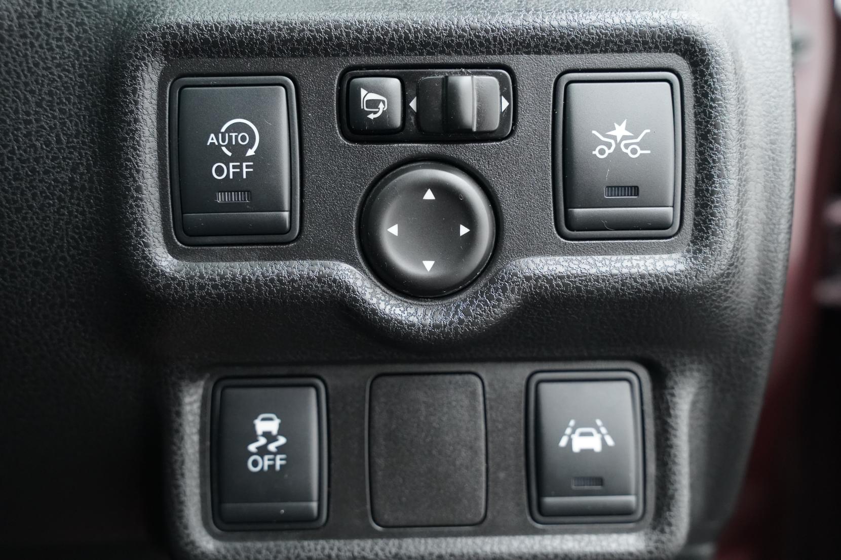 Nissan Note (2004–present) Medalist Emergency Brake