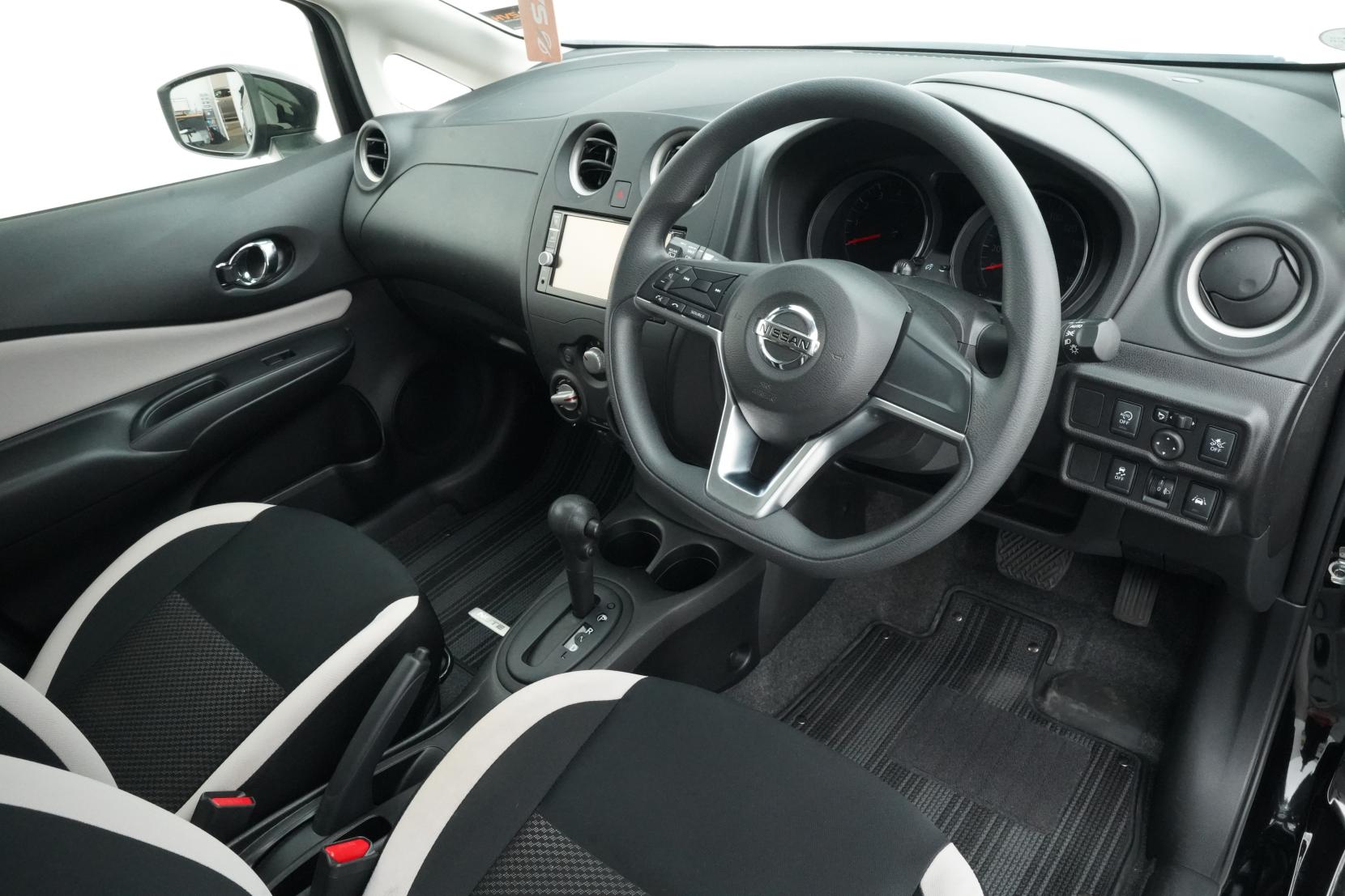 Nissan Note (2004–present) 1.2 X