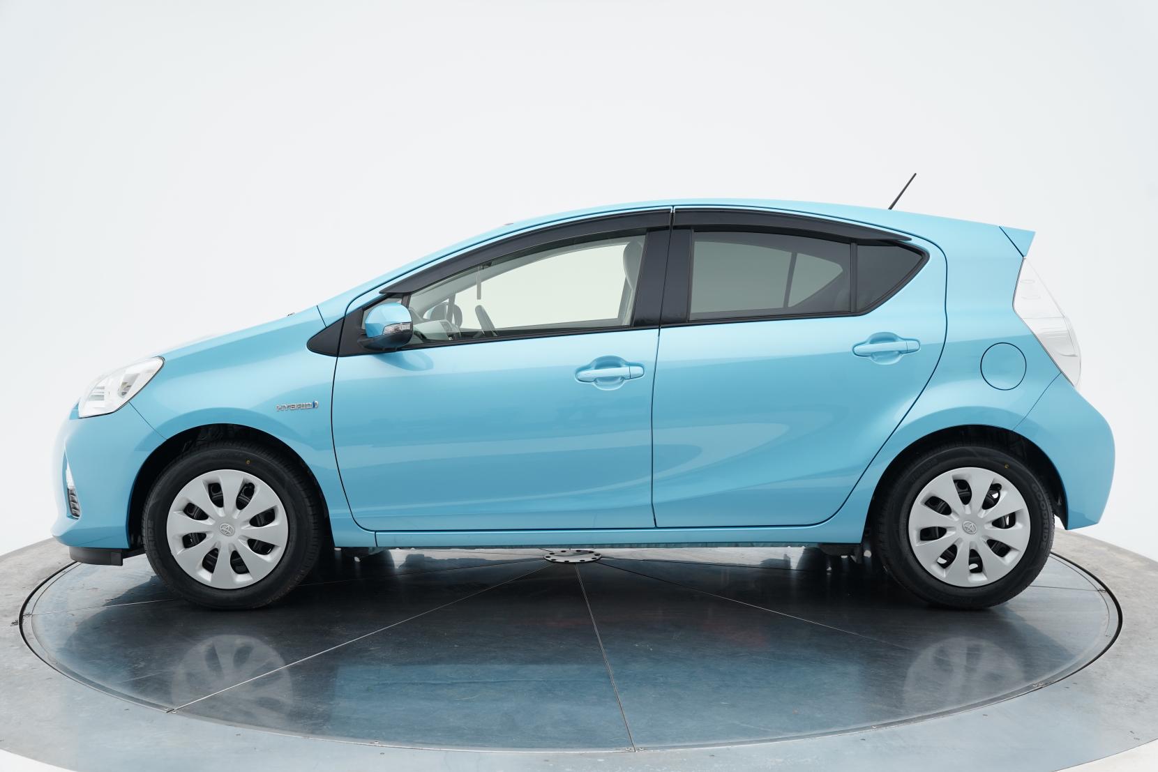 Toyota Aqua 1.5 S Push Start