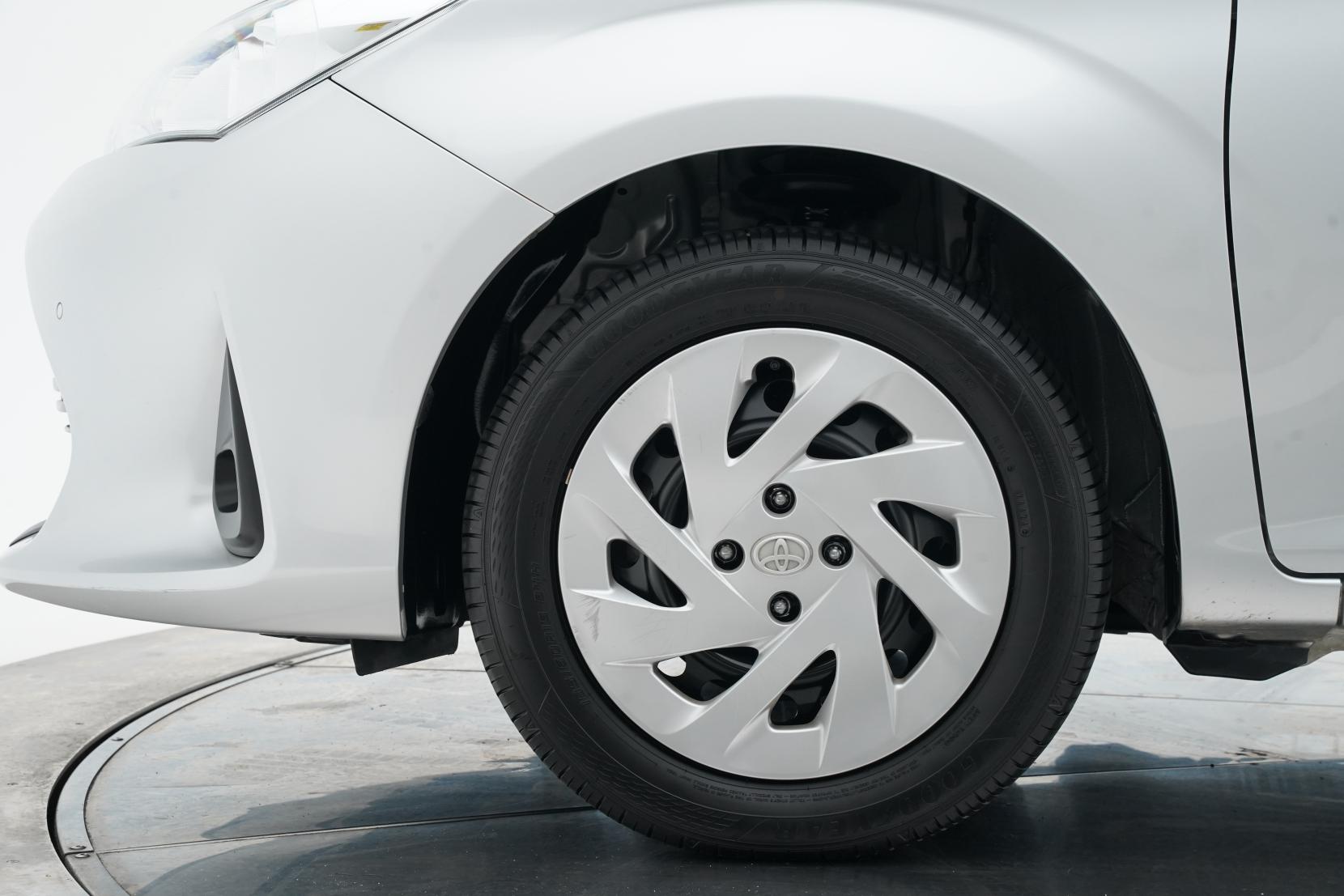 Toyota Corolla 1.5 FIELDER HYBRID EX