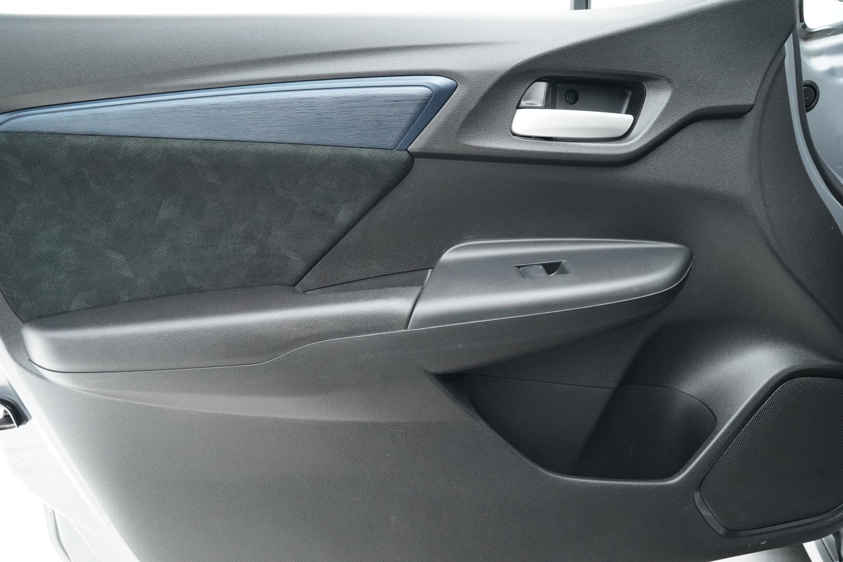 Honda Odyssey/Shuttle (international market) (1995-present) 1.5 HYBRID HONDA SENSING