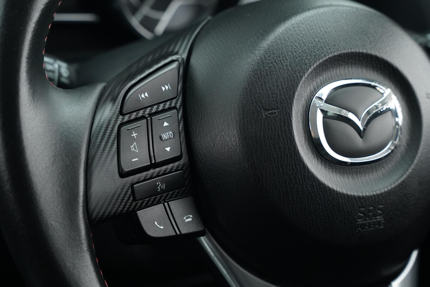 Mazda Axela 2.0 Hybrid S