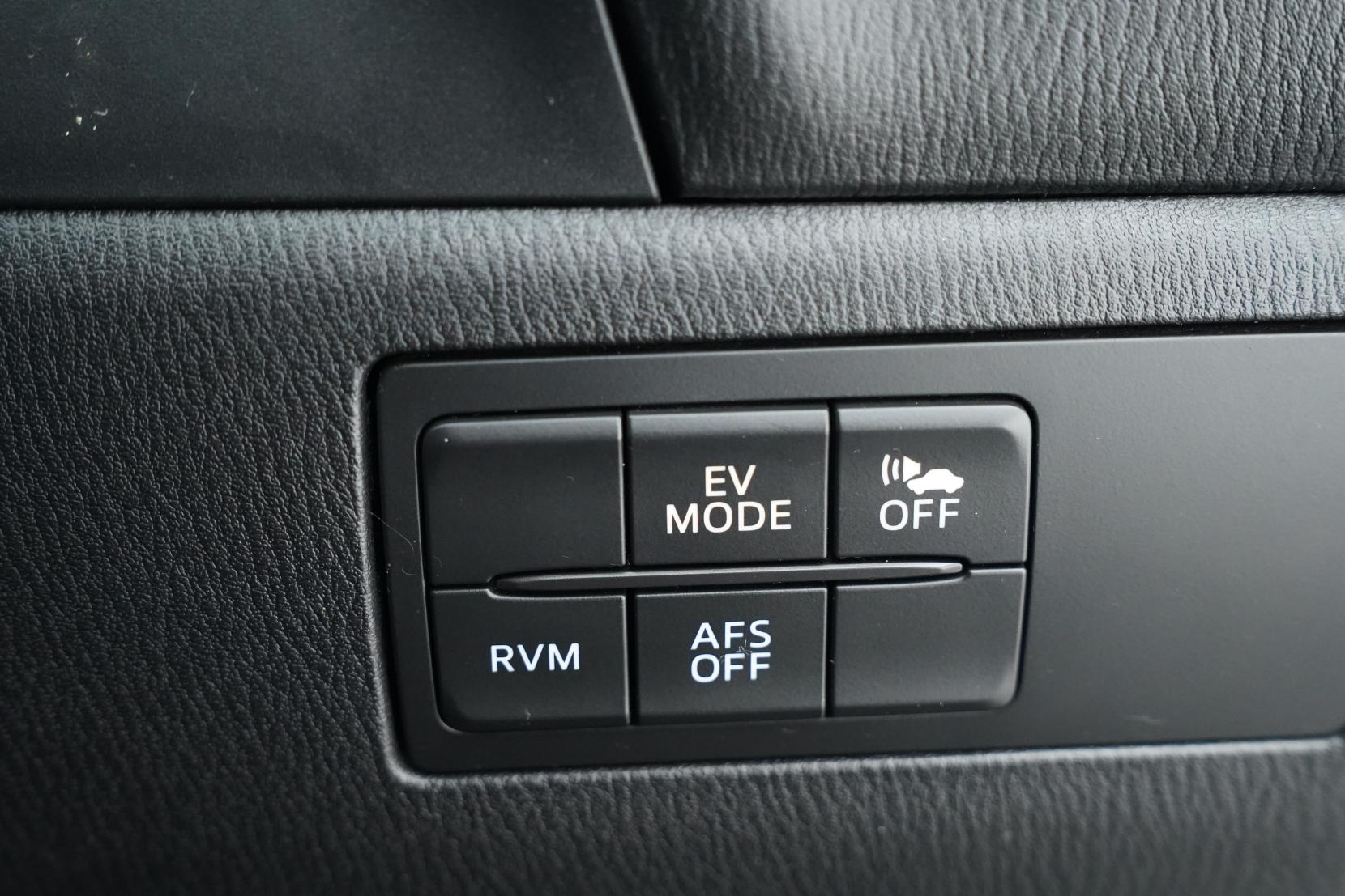 Mazda Axela 2.0 Hybrid S