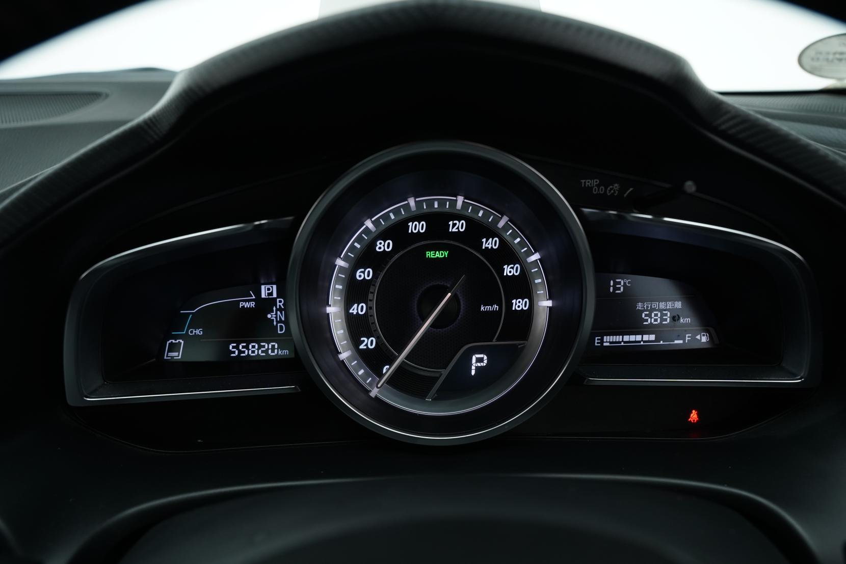 Mazda Axela 2.0 Hybrid S