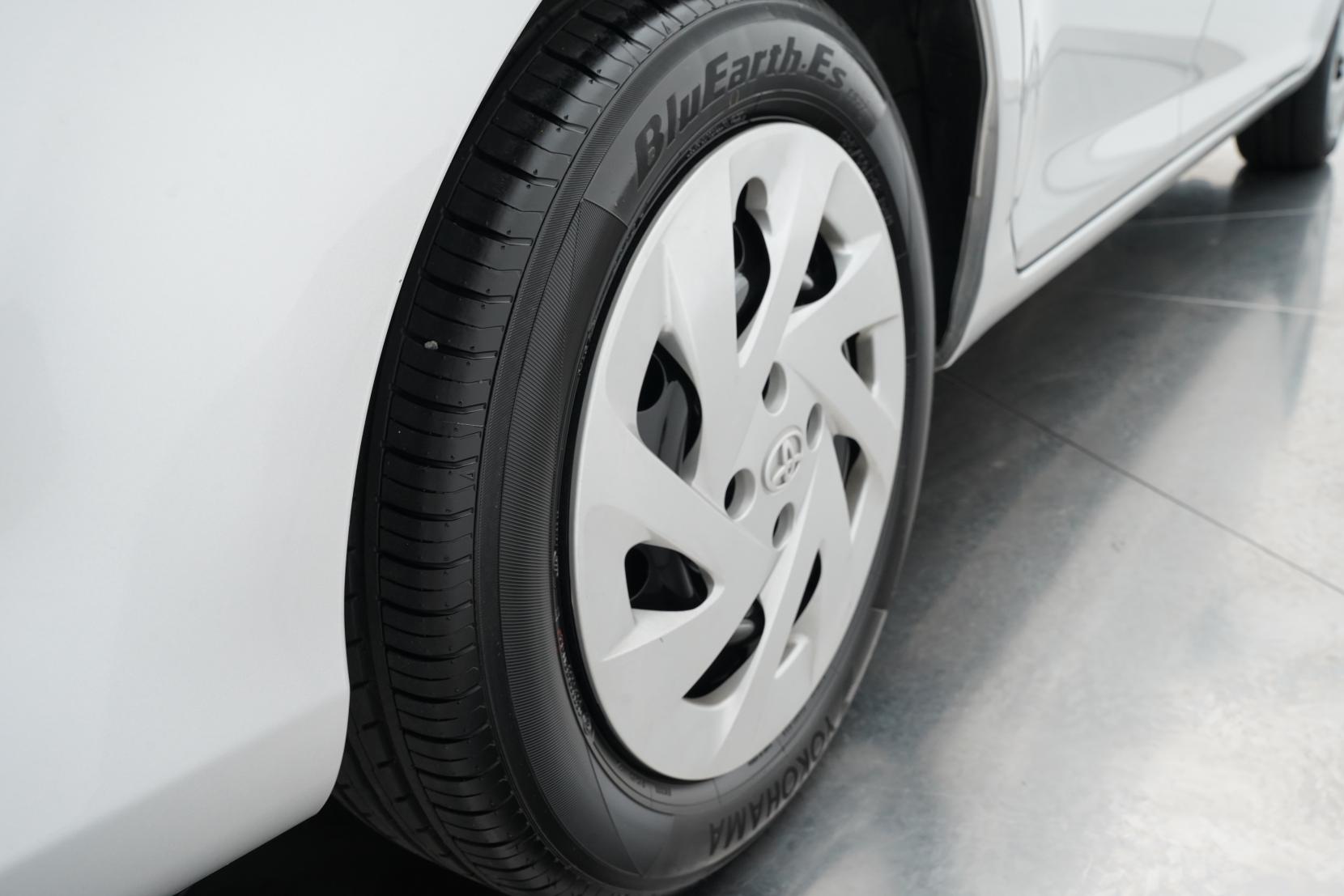 Toyota Corolla 1.5 FIELDER HYBRID EX