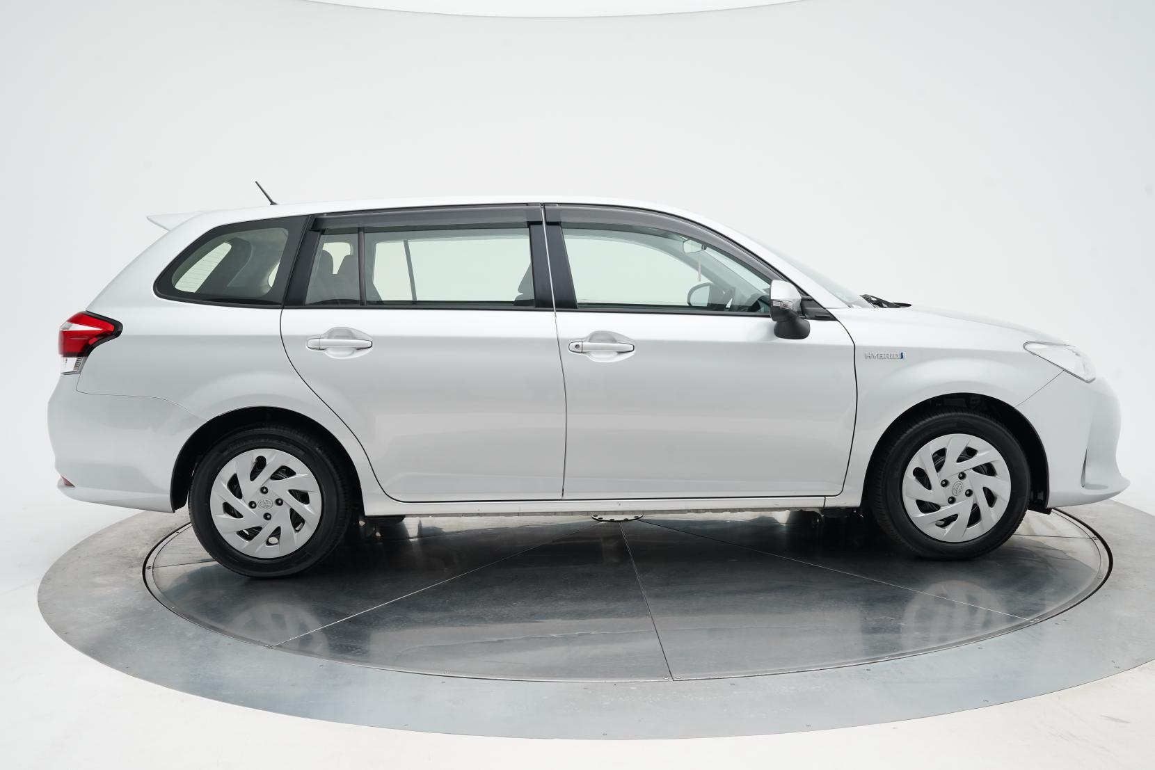 Toyota Corolla 1.5 FIELDER HYBRID EX