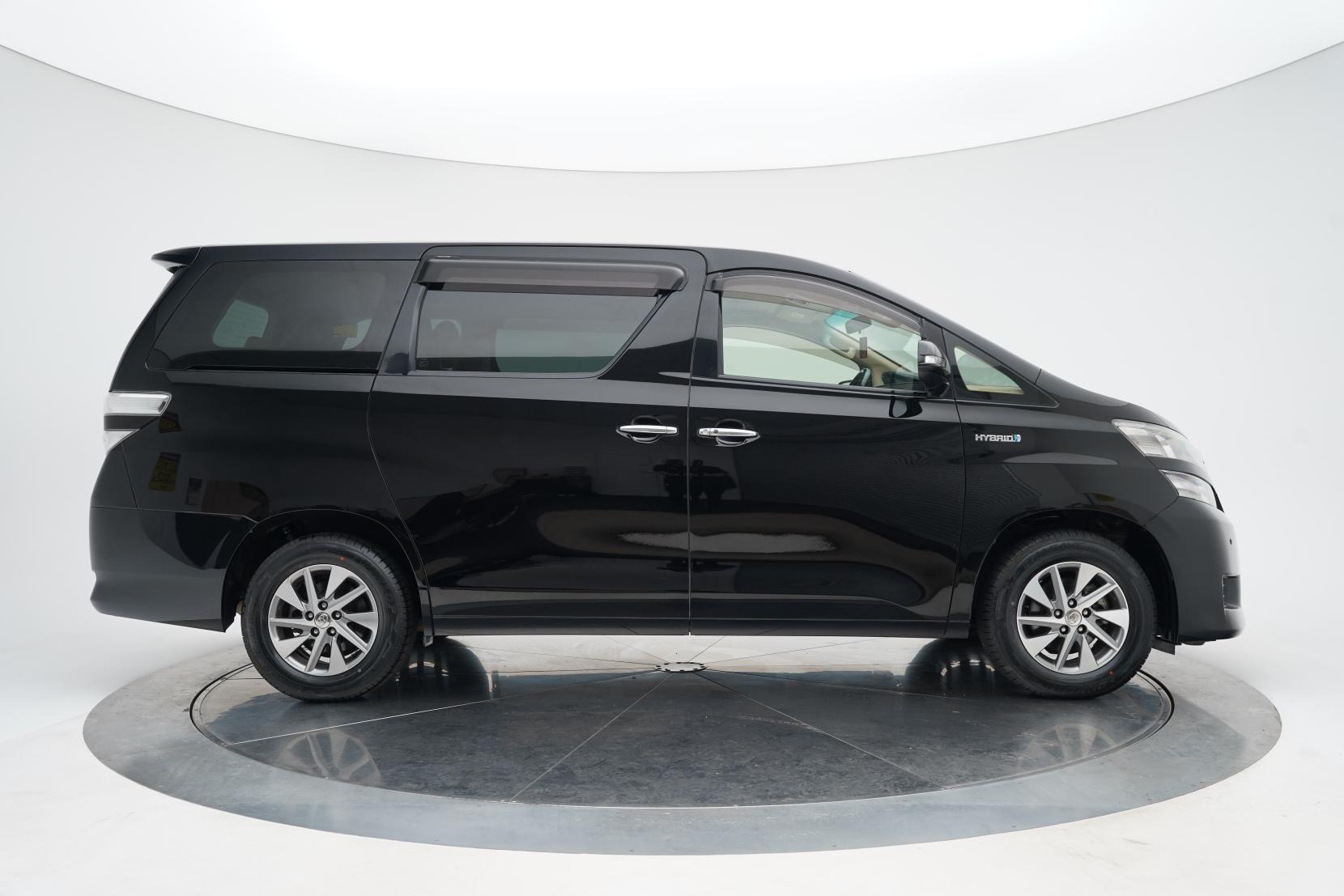 Toyota Vellfire 2.4 HYBRID 4WD X