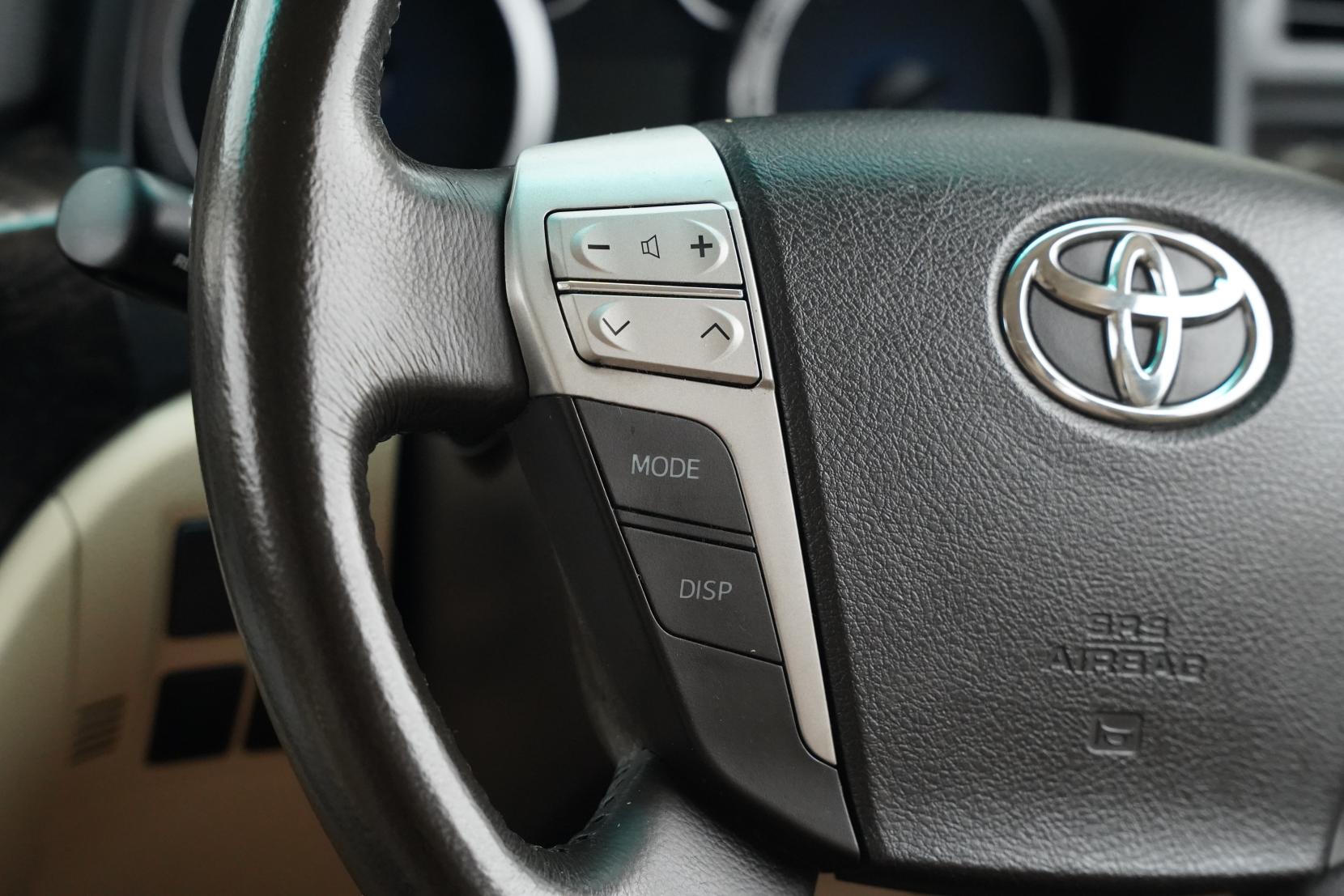 Toyota Vellfire 2.4 HYBRID 4WD X