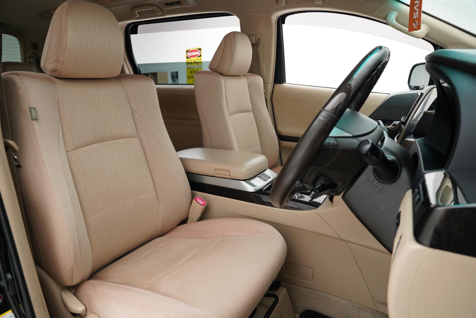 Toyota Vellfire 2.4 HYBRID 4WD X