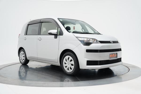 Toyota Spade 1.5 F