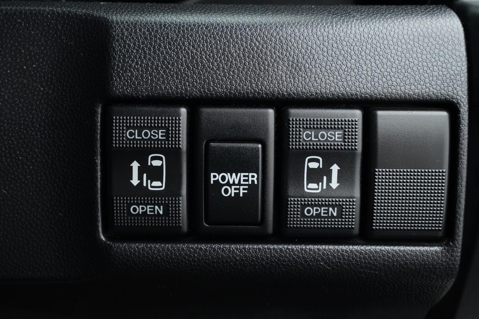 Mazda Premacy 2.0 20S Skyactiv