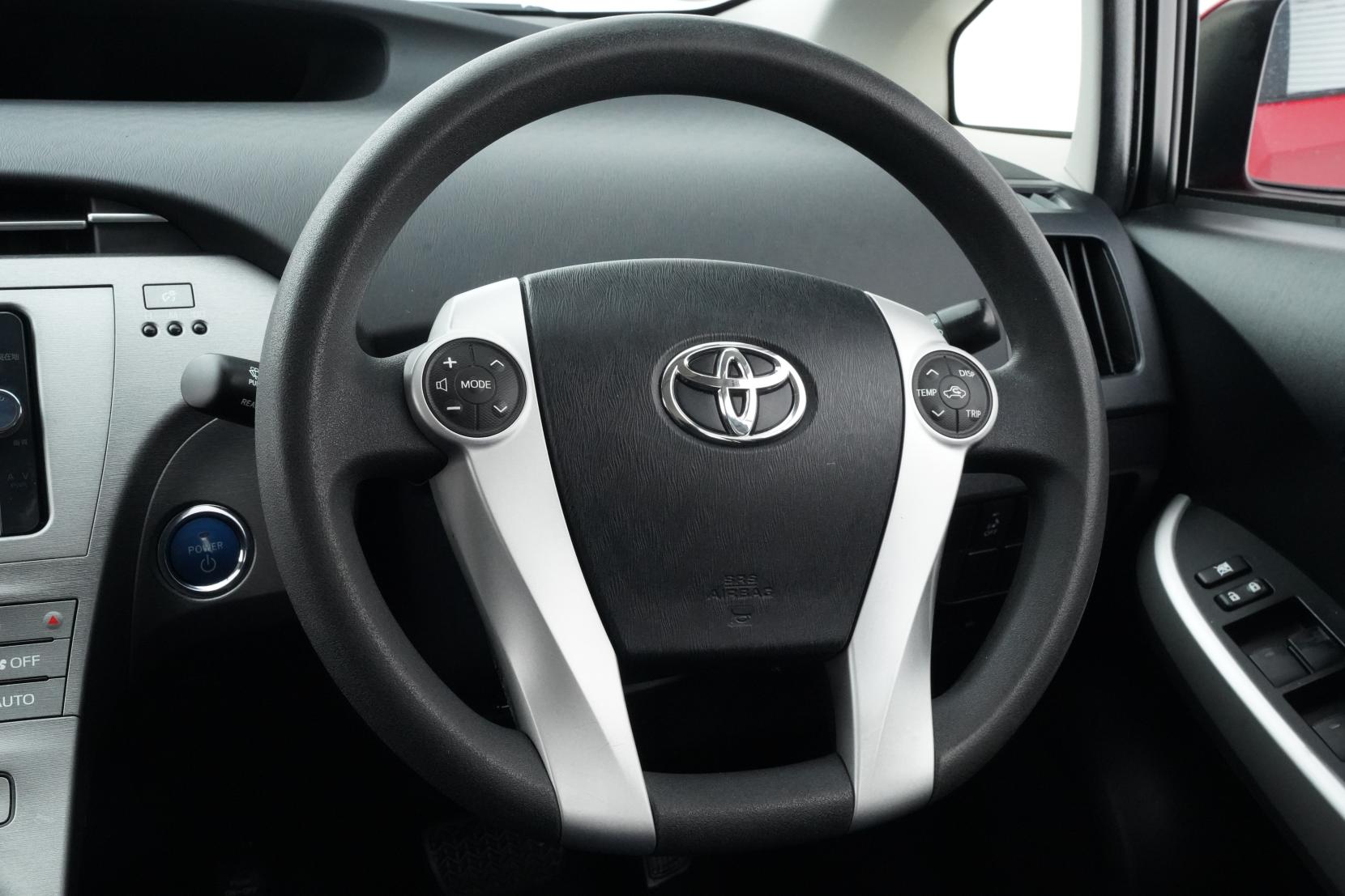 Toyota Prius 1.8 5D S