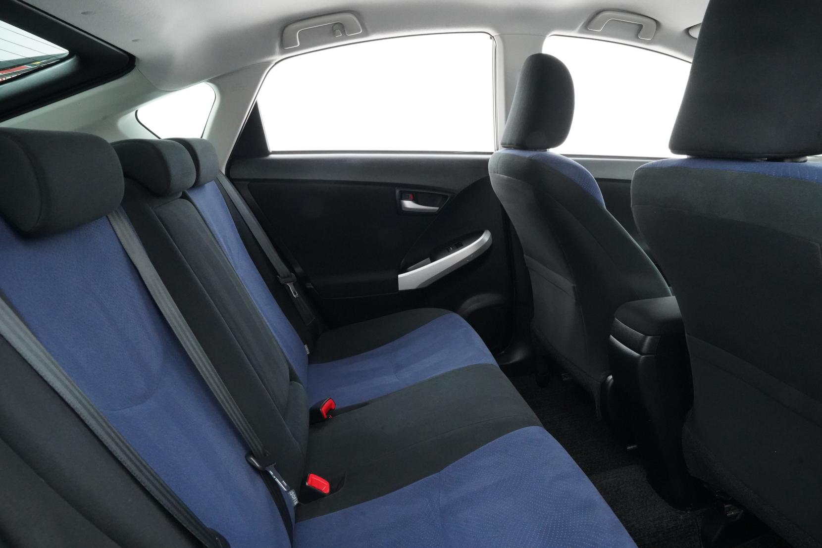 Toyota Prius 1.8 5D S