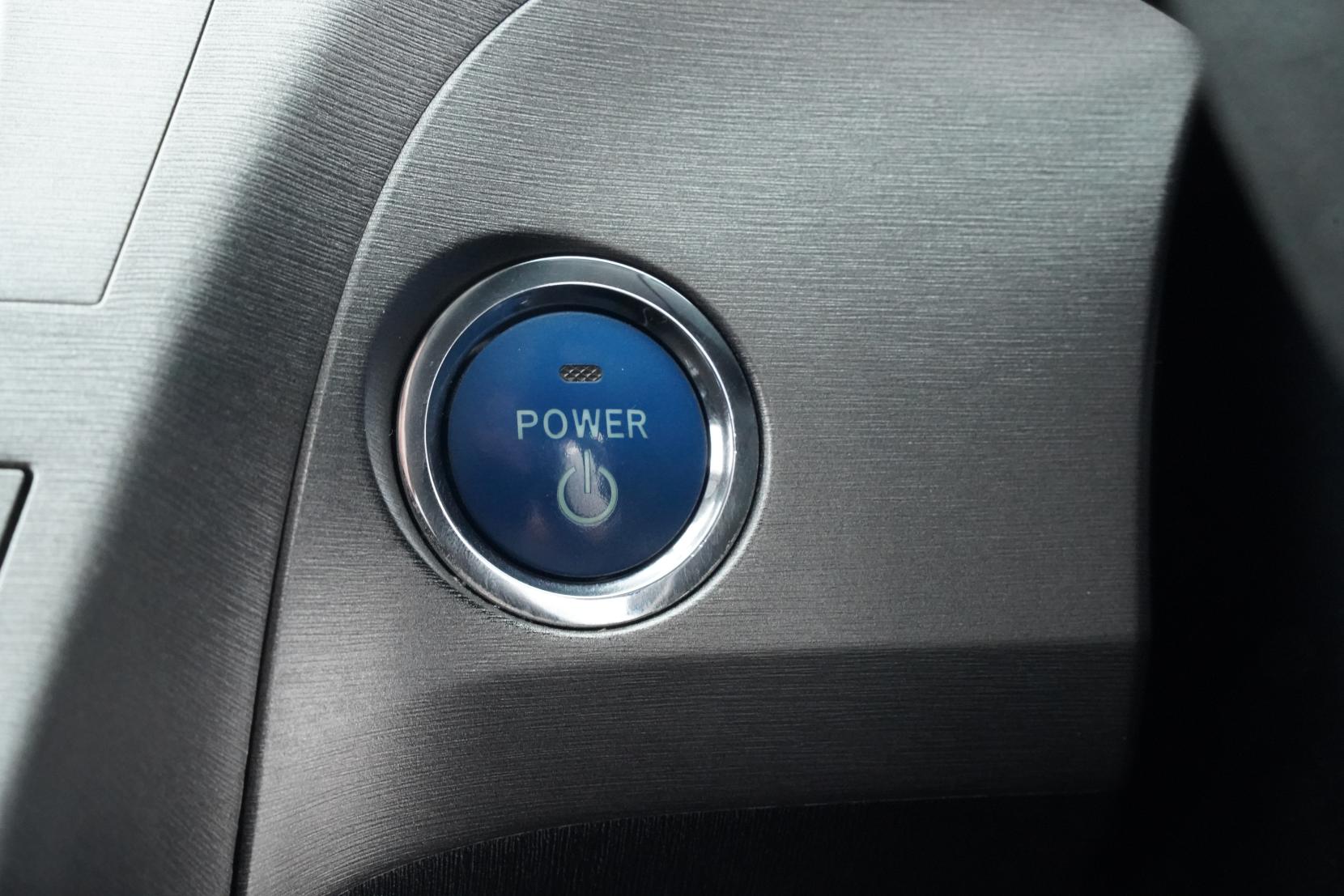 Toyota Prius 1.8 5D S