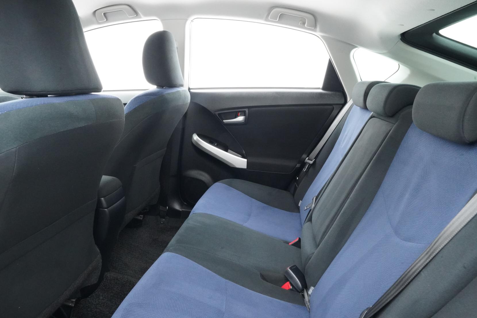 Toyota Prius 1.8 5D S