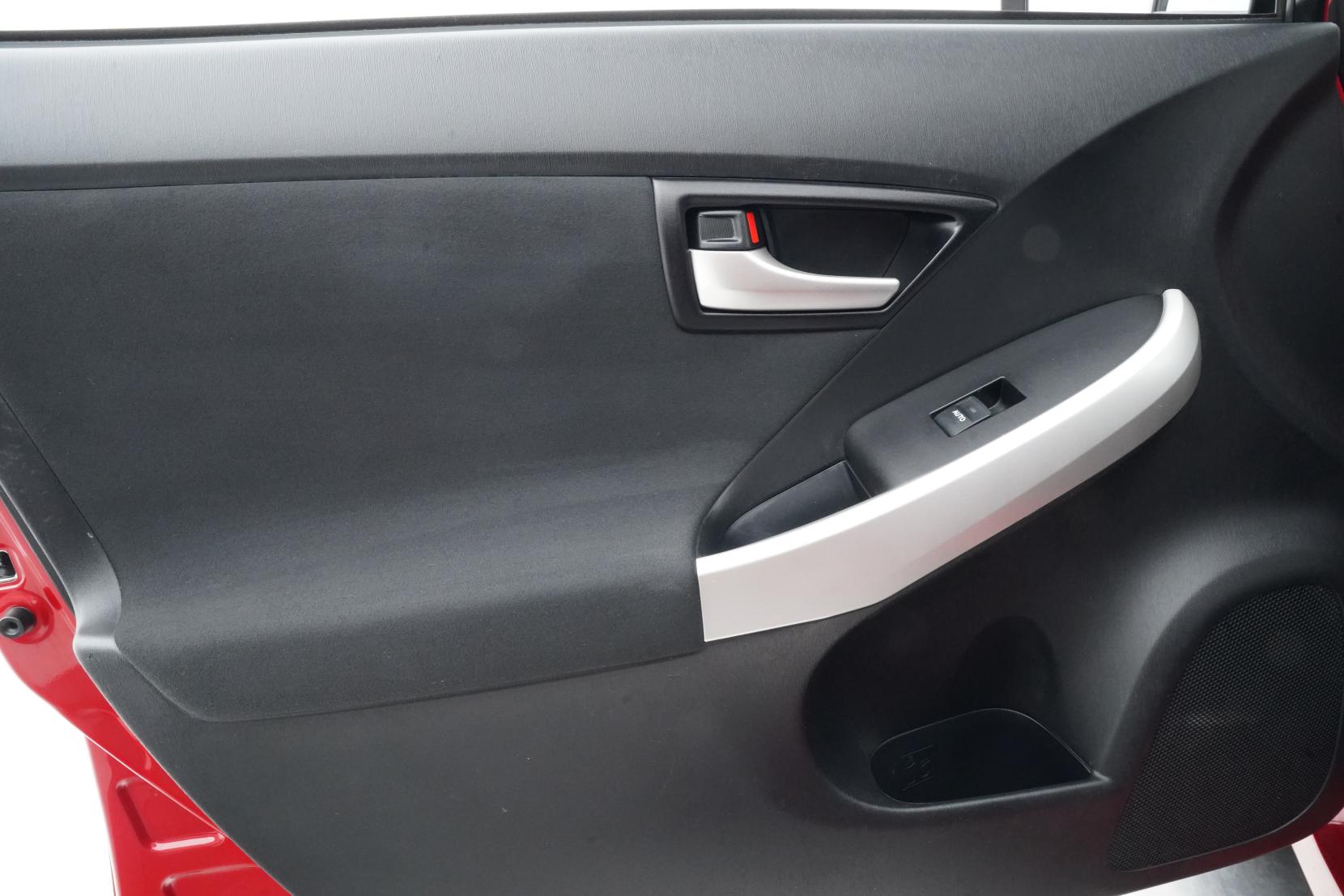 Toyota Prius 1.8 5D S