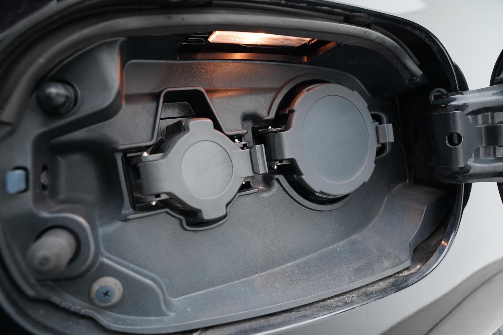 Mitsubishi Outlander 2.0 PHEV 4WD G PREMIUM PACKAGE