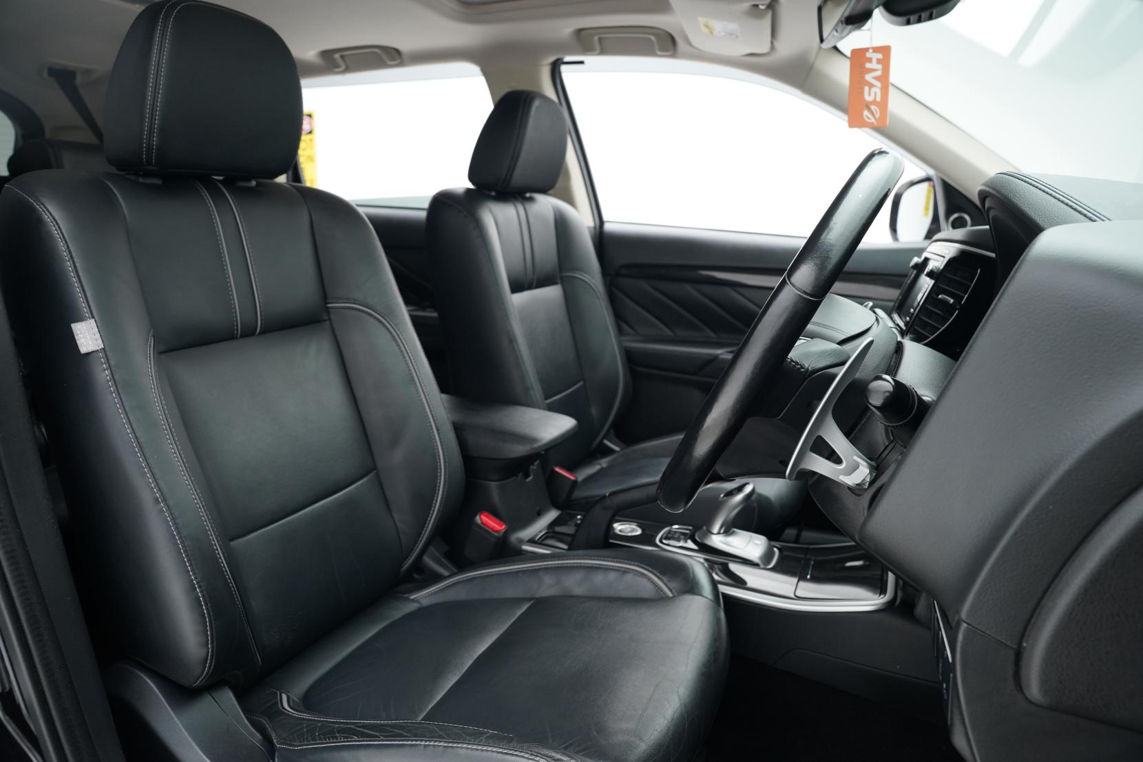 Mitsubishi Outlander 2.0 PHEV 4WD G PREMIUM PACKAGE