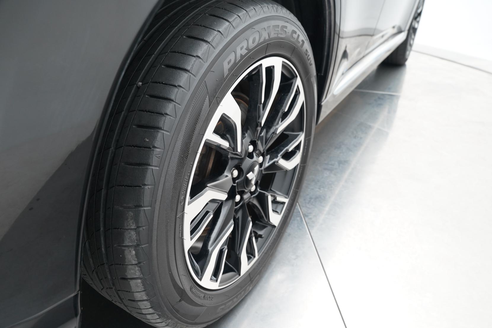 Mitsubishi Outlander 2.0 PHEV 4WD G PREMIUM PACKAGE