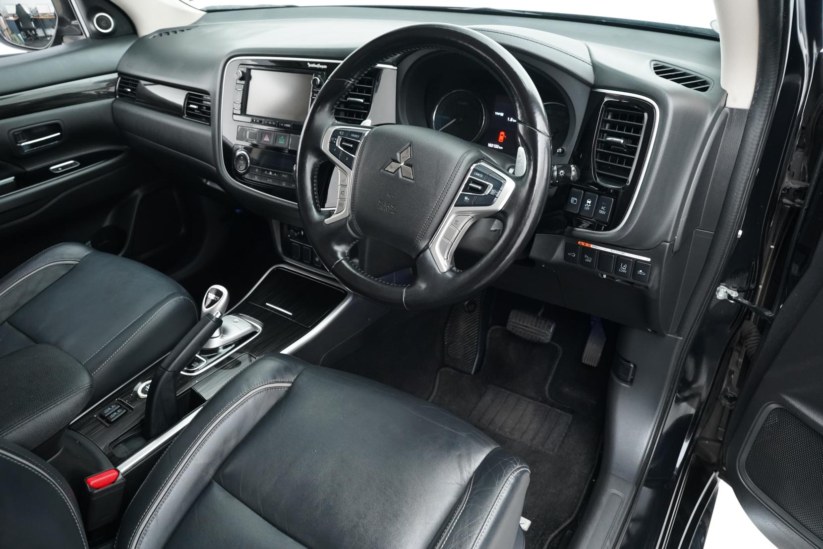 Mitsubishi Outlander 2.0 PHEV 4WD G PREMIUM PACKAGE