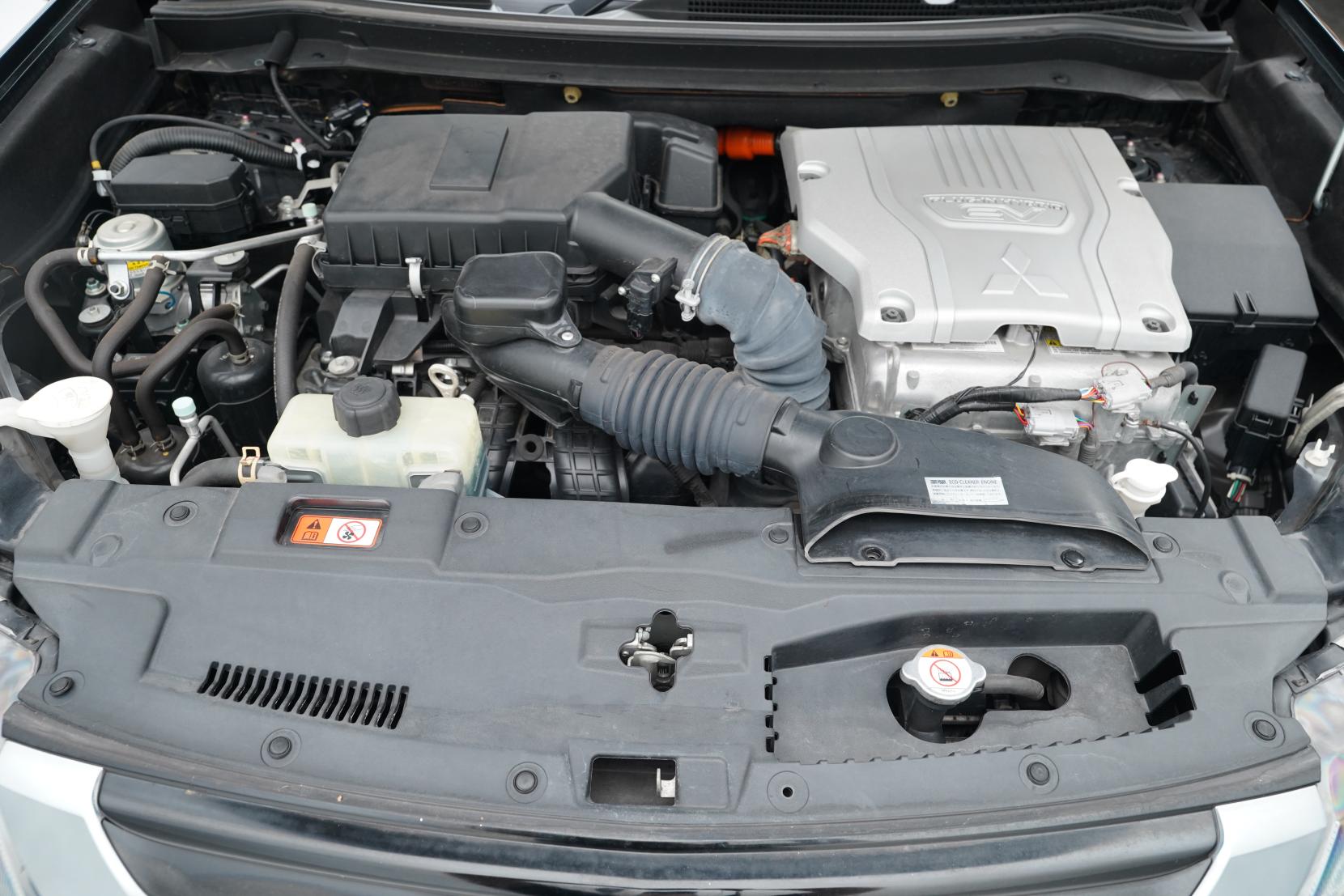 Mitsubishi Outlander 2.0 PHEV 4WD G PREMIUM PACKAGE