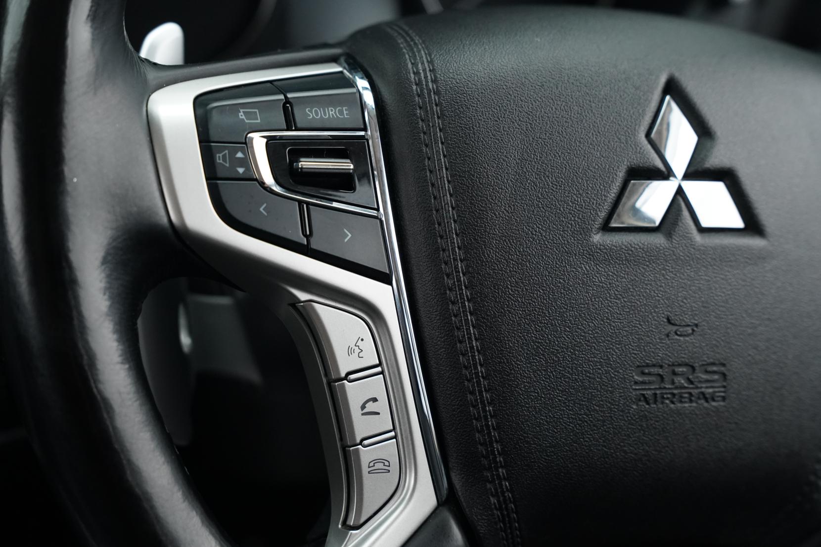 Mitsubishi Outlander 2.0 PHEV 4WD G PREMIUM PACKAGE