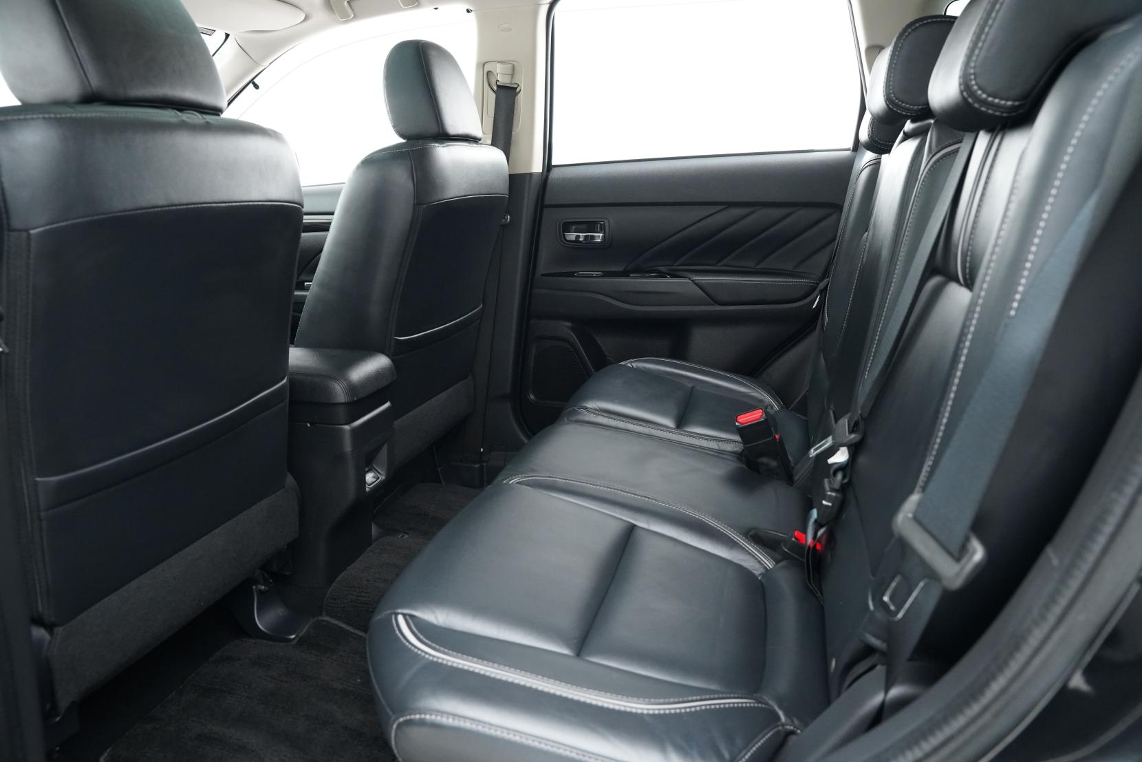 Mitsubishi Outlander 2.0 PHEV 4WD G PREMIUM PACKAGE