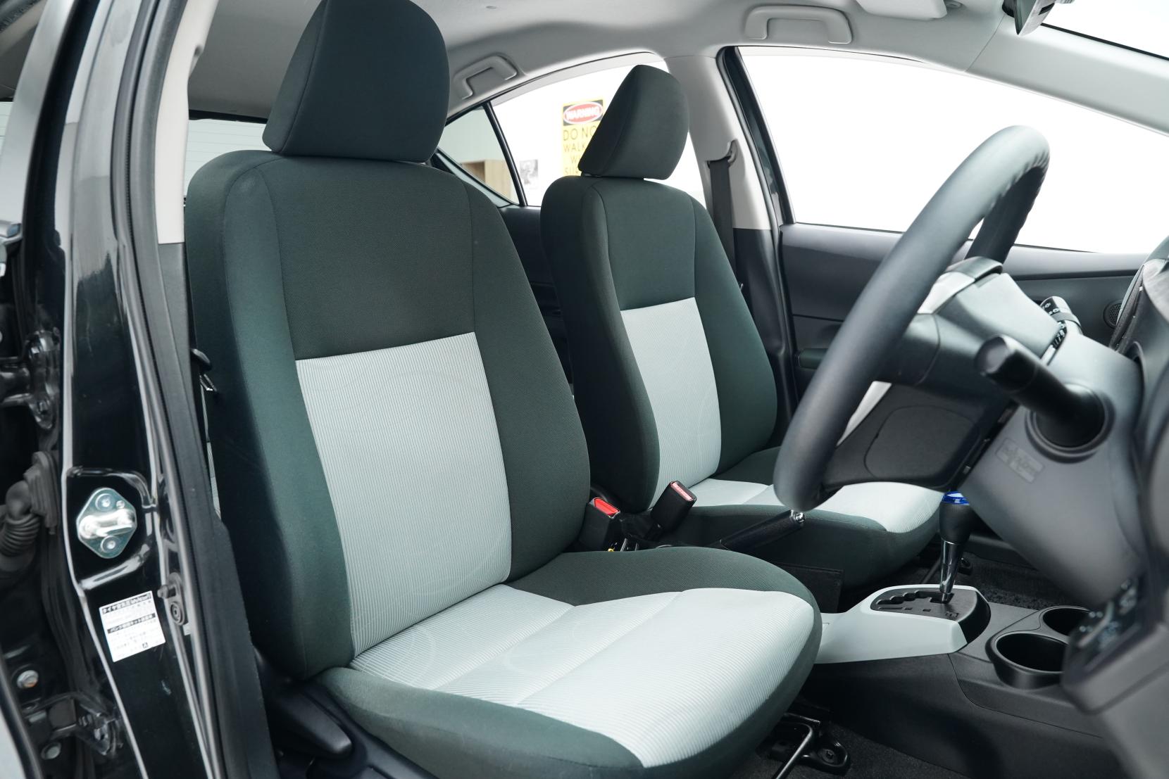 Toyota Aqua 1.5 S Push Start