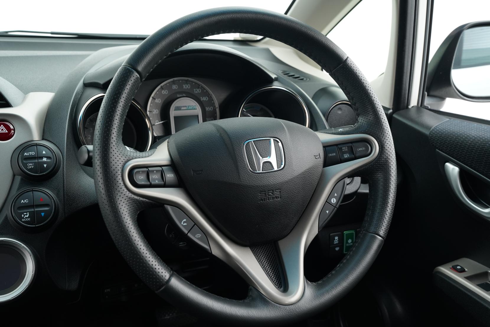 Honda Fit ARIA 1.3L Hybrid Alloys