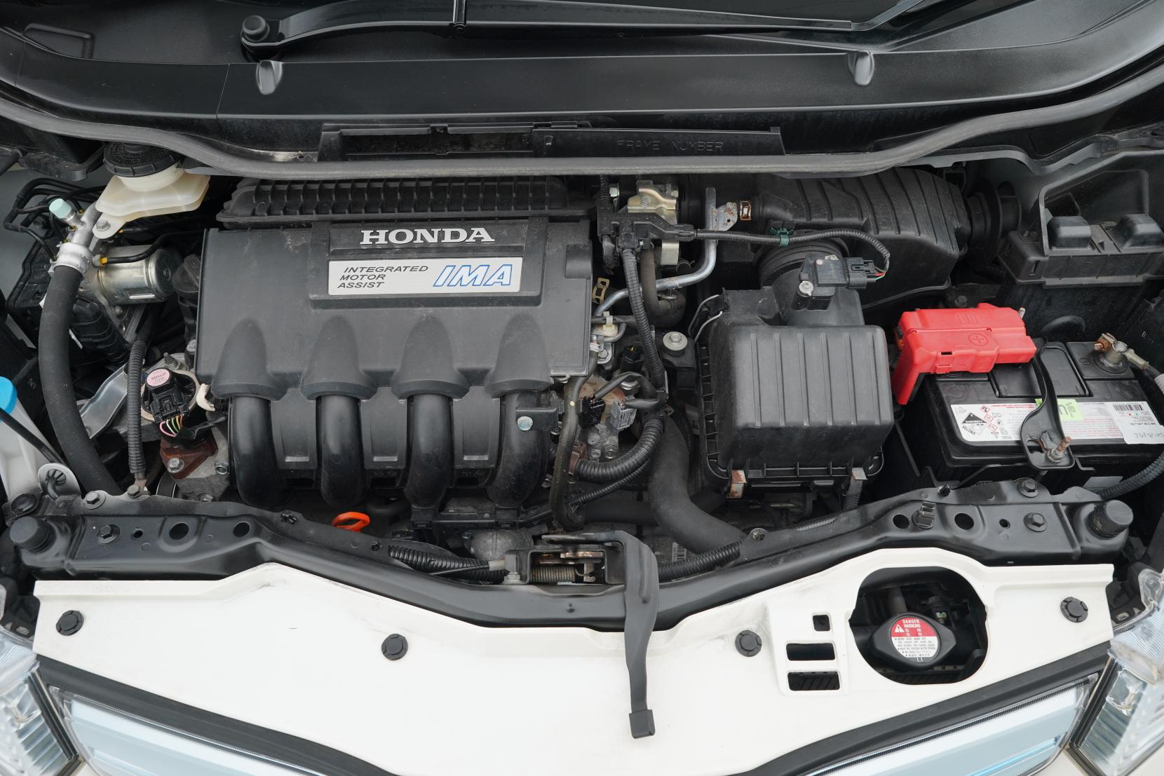 Honda Fit ARIA 1.3L Hybrid Alloys