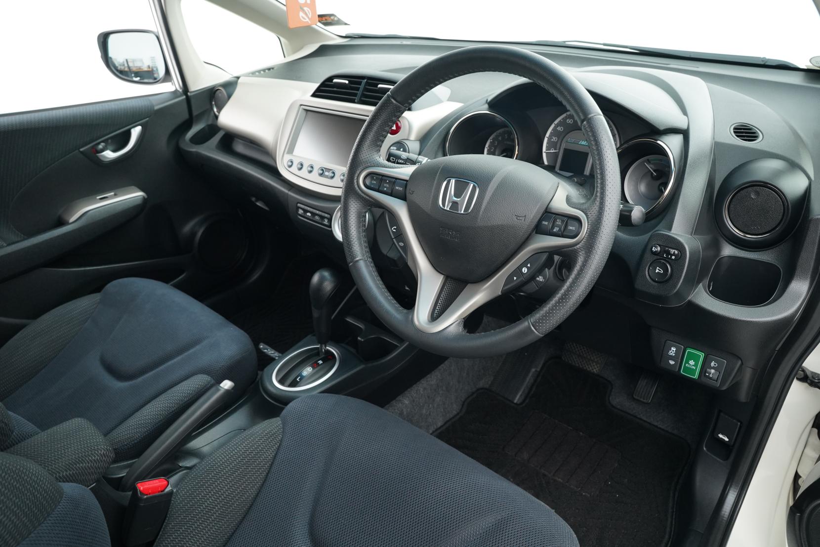 Honda Fit ARIA 1.3L Hybrid Alloys