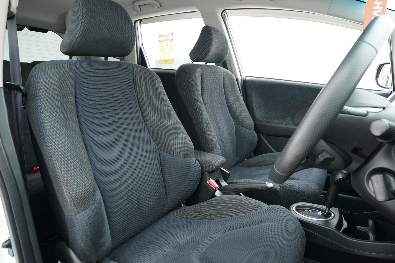 Honda Fit ARIA 1.3L Hybrid Alloys