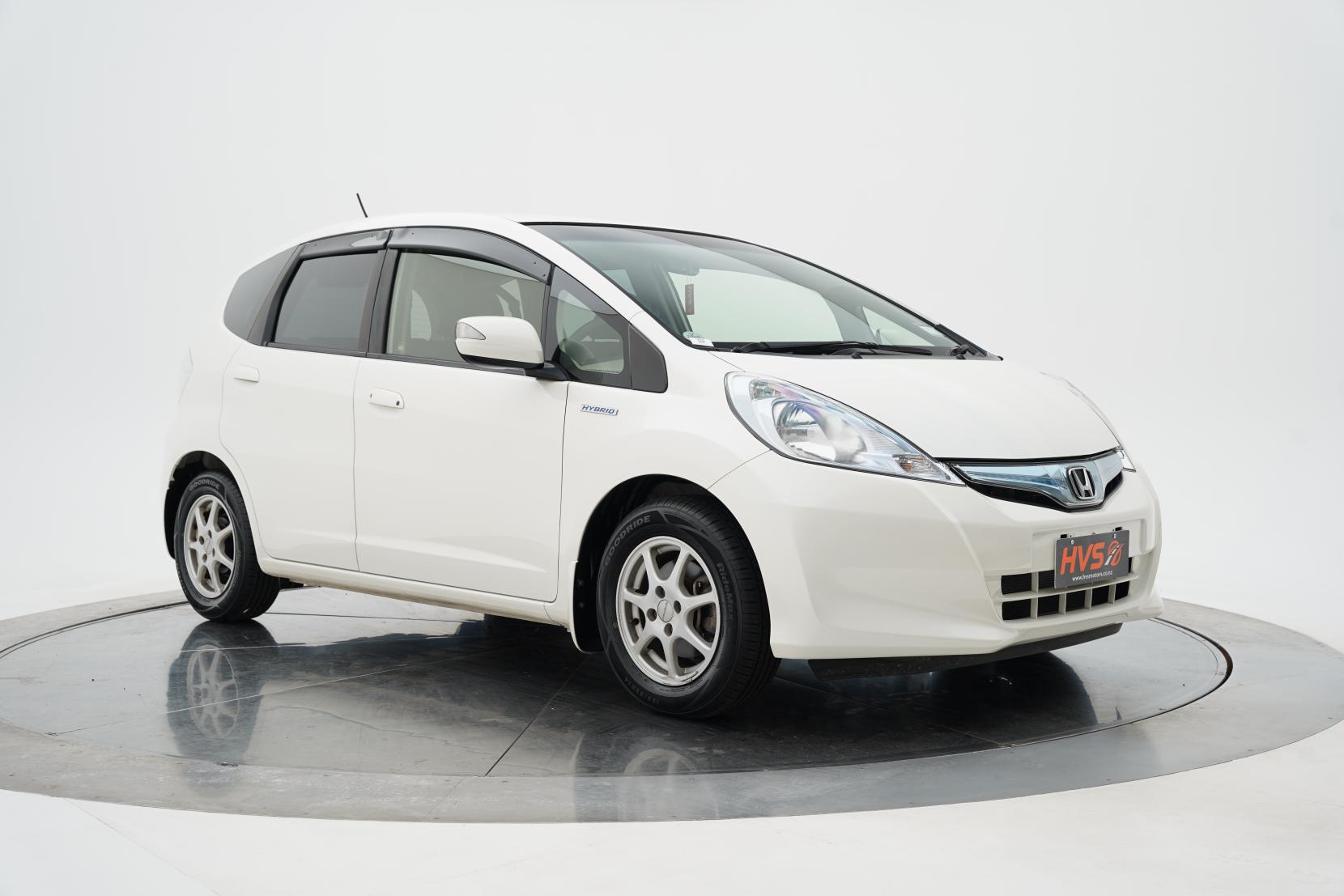 Honda Fit ARIA 1.3L Hybrid Alloys
