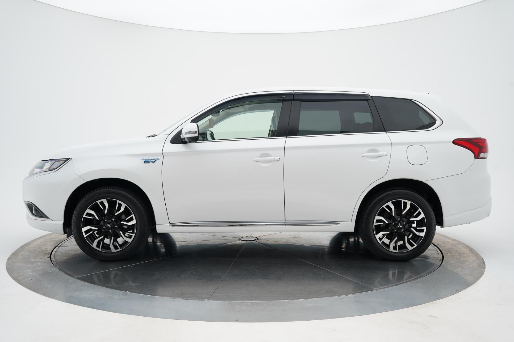 Mitsubishi Outlander 2.4 PHEV 4WD G SAFETY PACKAGE