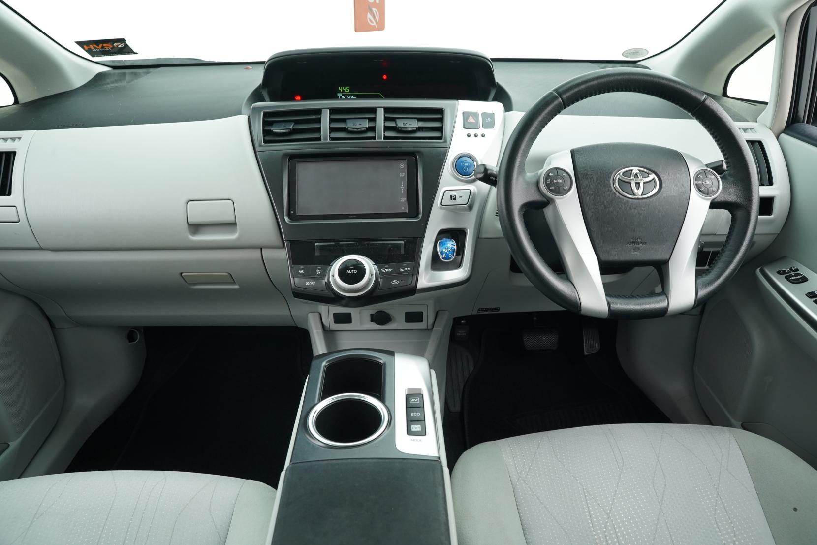 Toyota Prius Alpha G 7 Seater