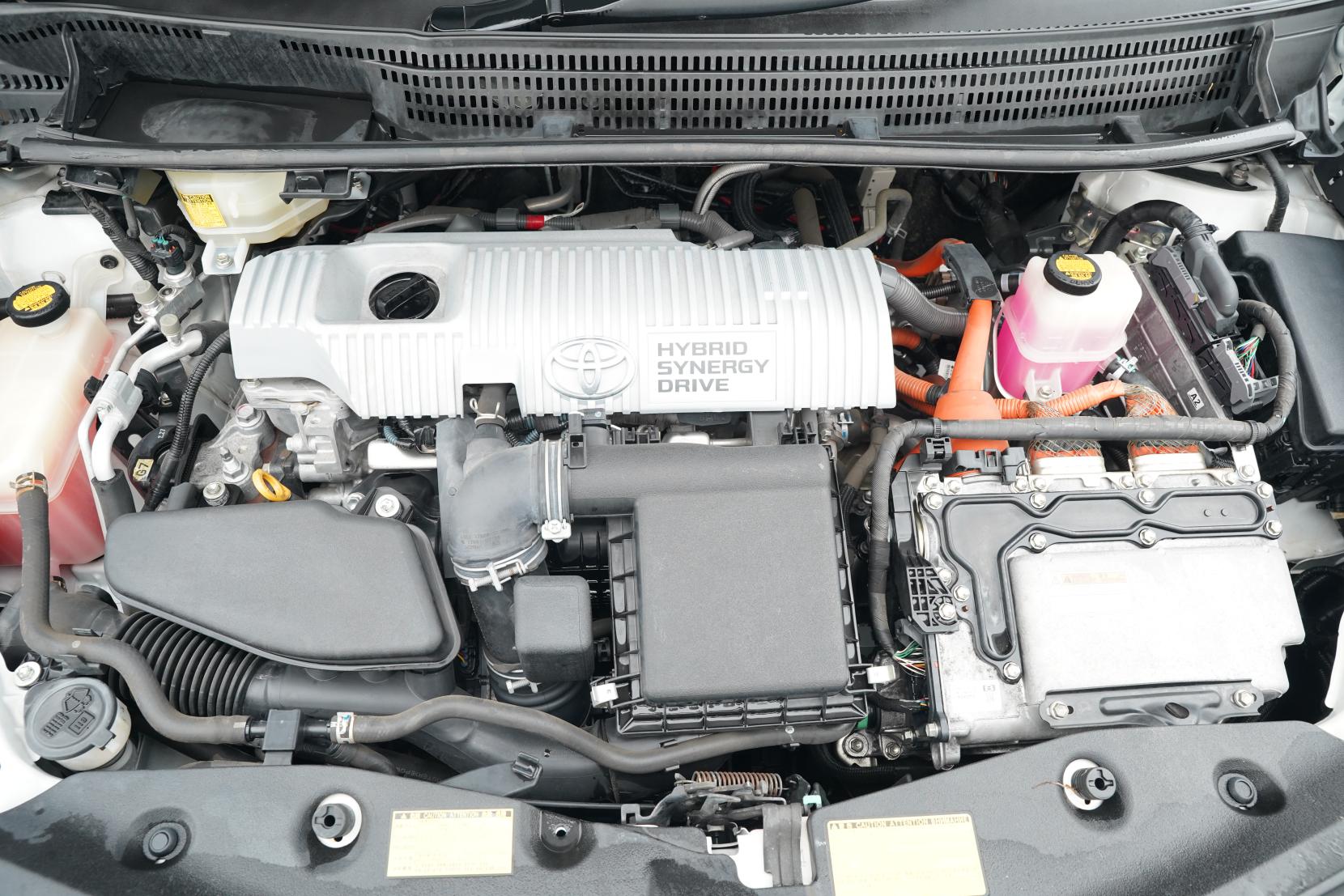Toyota Prius Alpha G 7 Seater