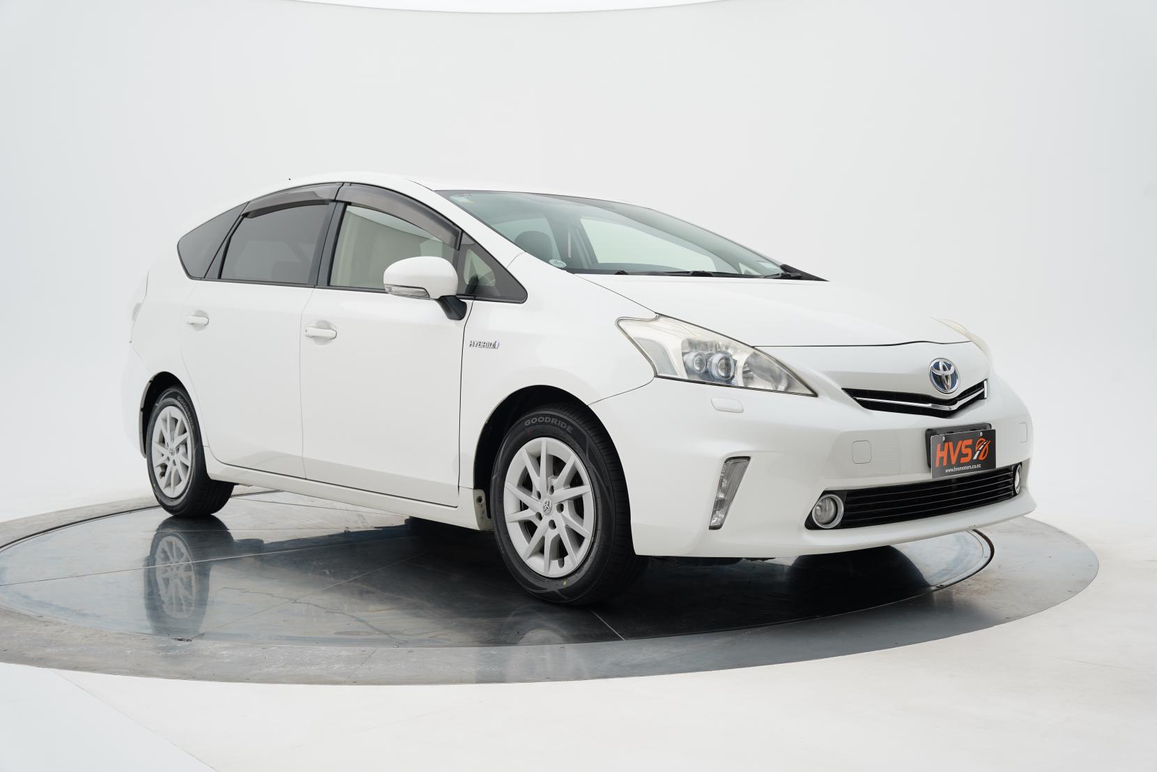Toyota Prius Alpha G 7 Seater