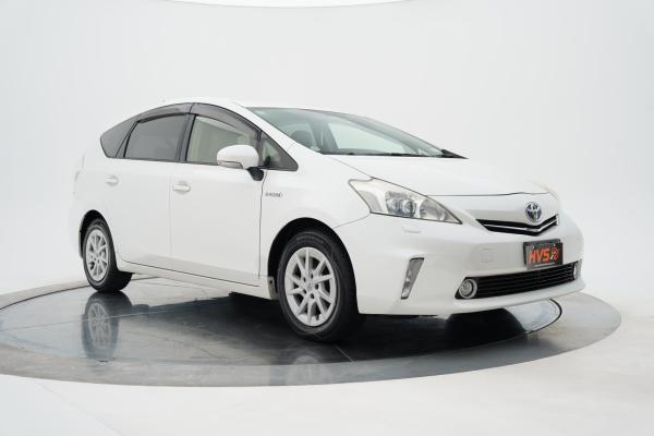 Toyota Prius Alpha G 7 Seater