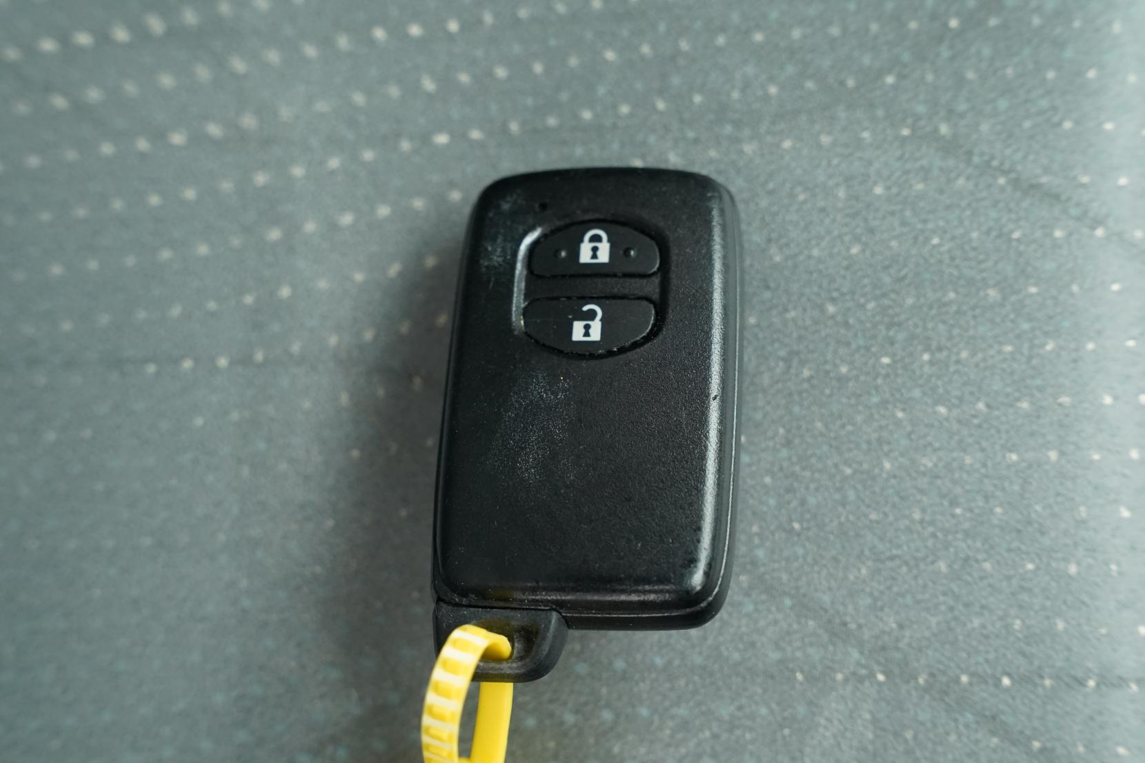 Toyota Prius Alpha G 7 Seater