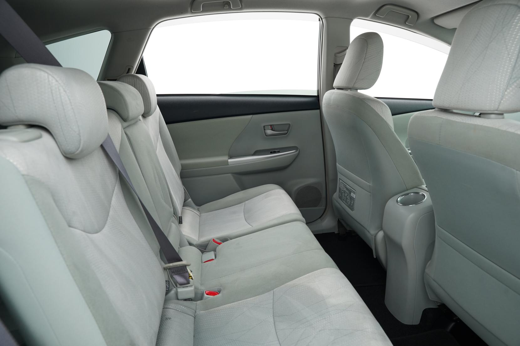 Toyota Prius Alpha G 7 Seater