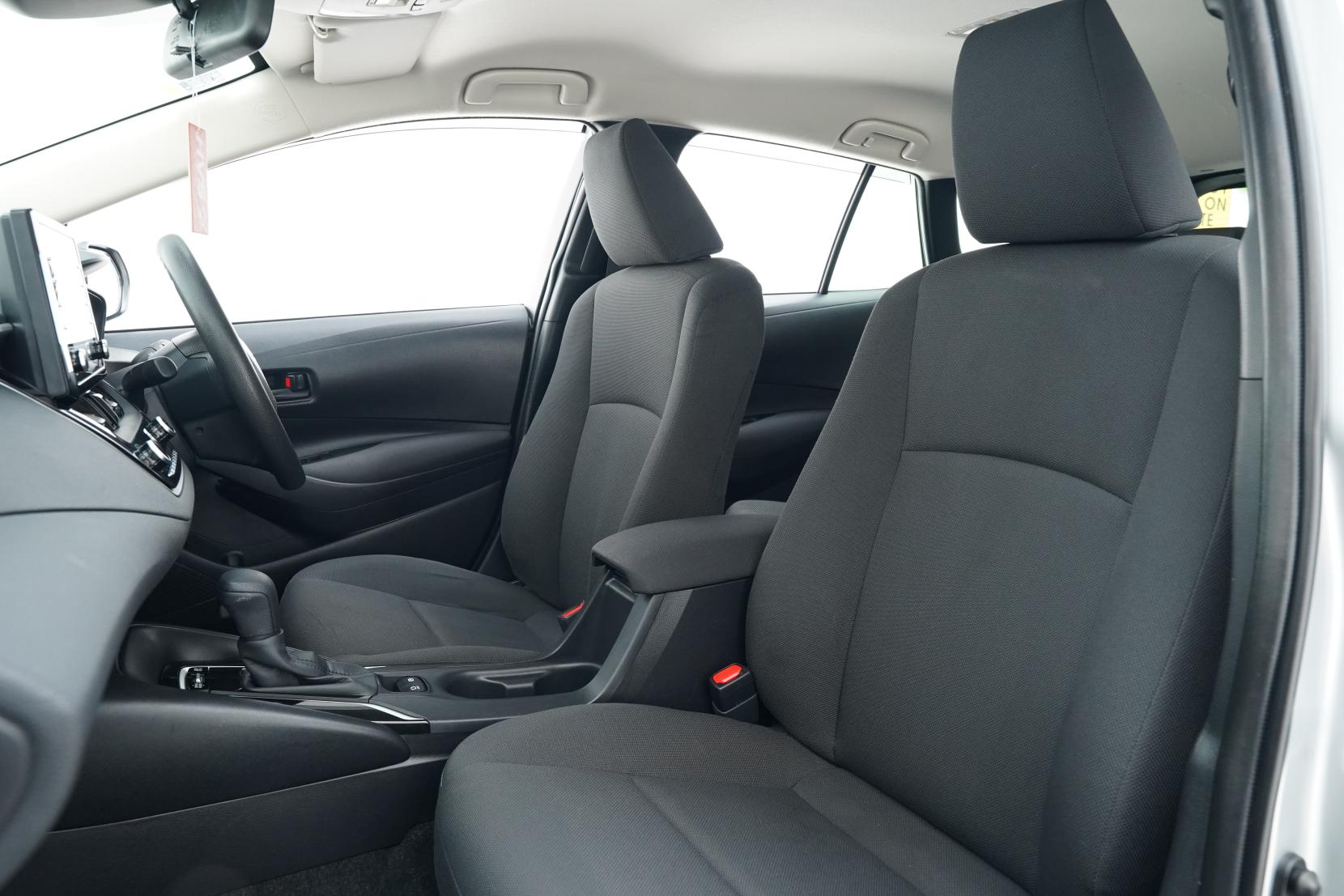 Toyota Corolla 1.8 WAGON HYBRID G-X 4WD