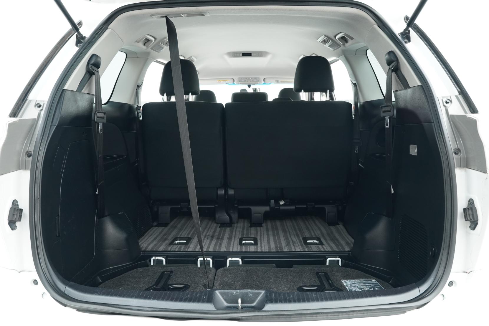 Toyota Estima 2.4 Aeras 8 Seater