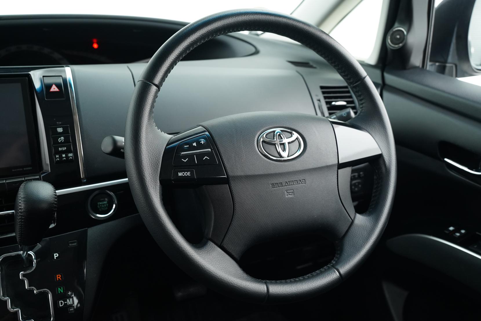 Toyota Estima 2.4 Aeras 8 Seater
