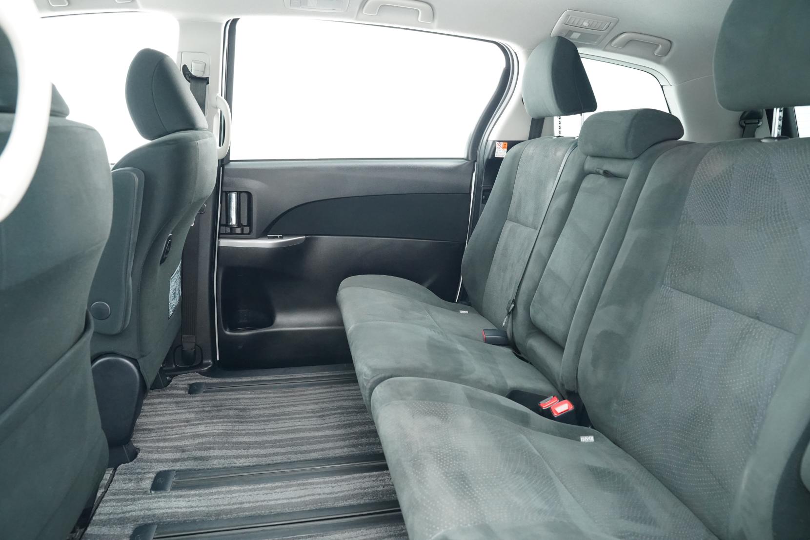 Toyota Estima 2.4 Aeras 8 Seater
