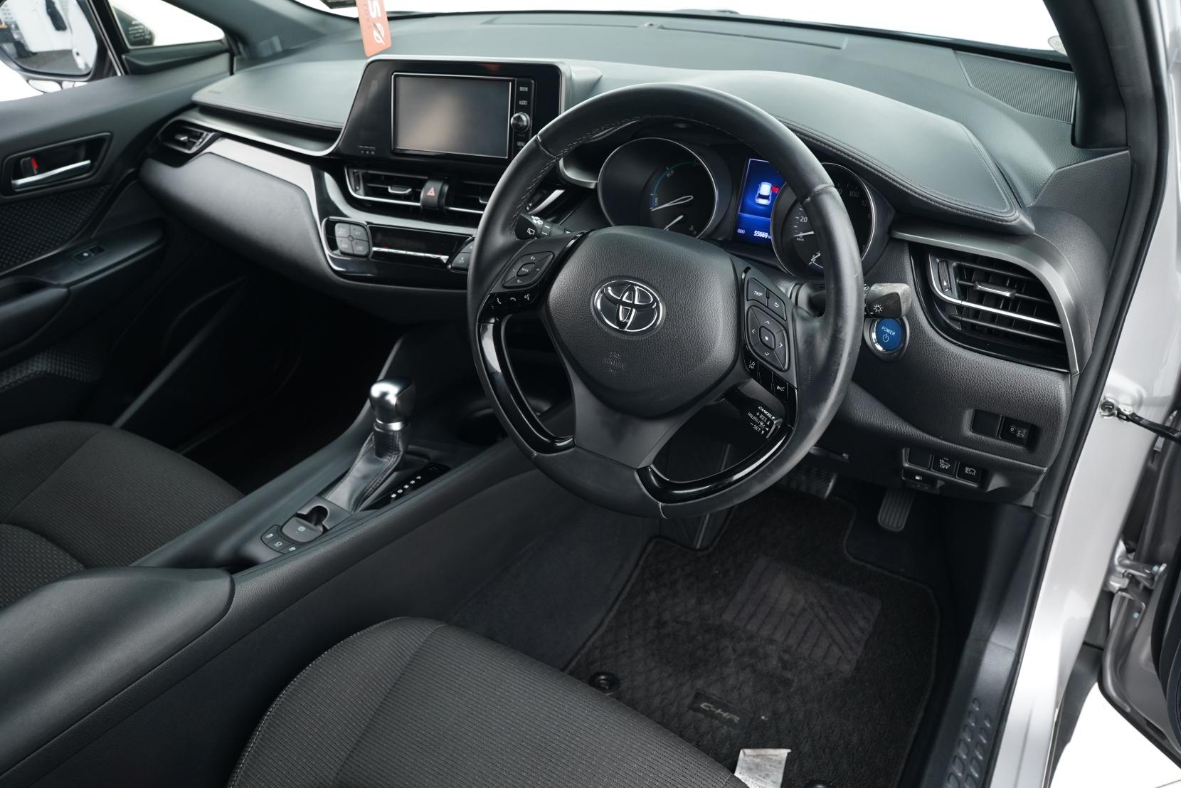 Toyota C-HR Hybrid S