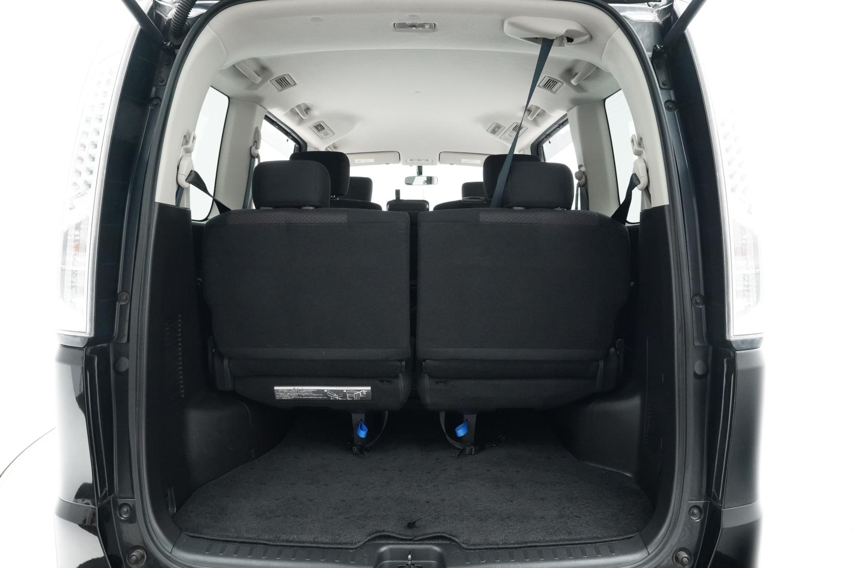 Nissan Serena 2.0 S-HYBRID